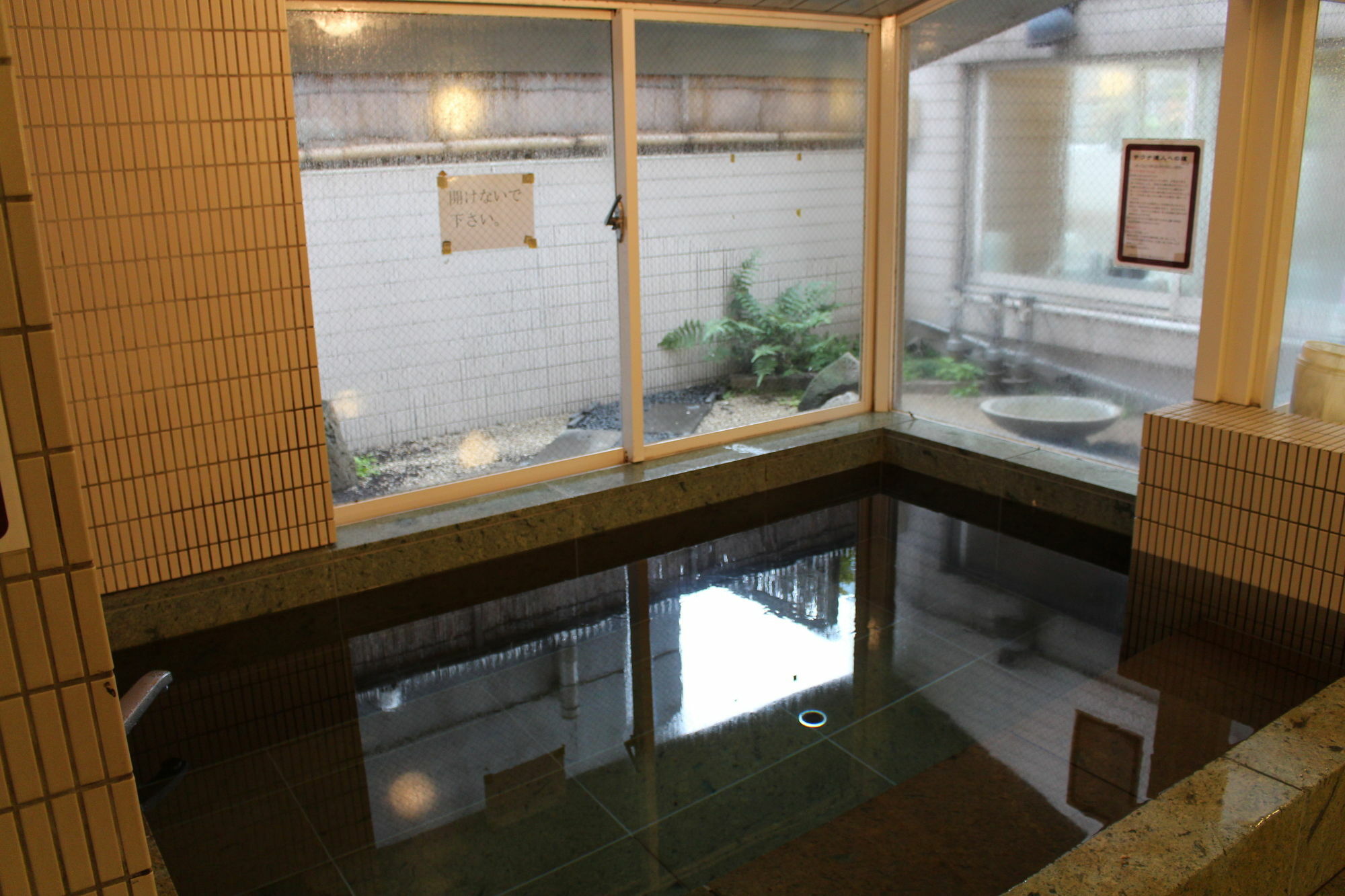 Sauna & Capsule Hotel Hokuo Tokyo Luaran gambar